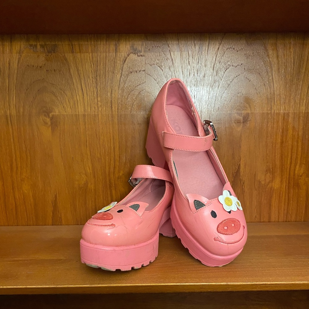 Pink pig Koi mary janes size UK 7 (US 9)